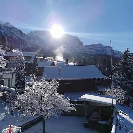 Apartment Chalet Im Sunnigen Usblick Wengen Extérieur photo