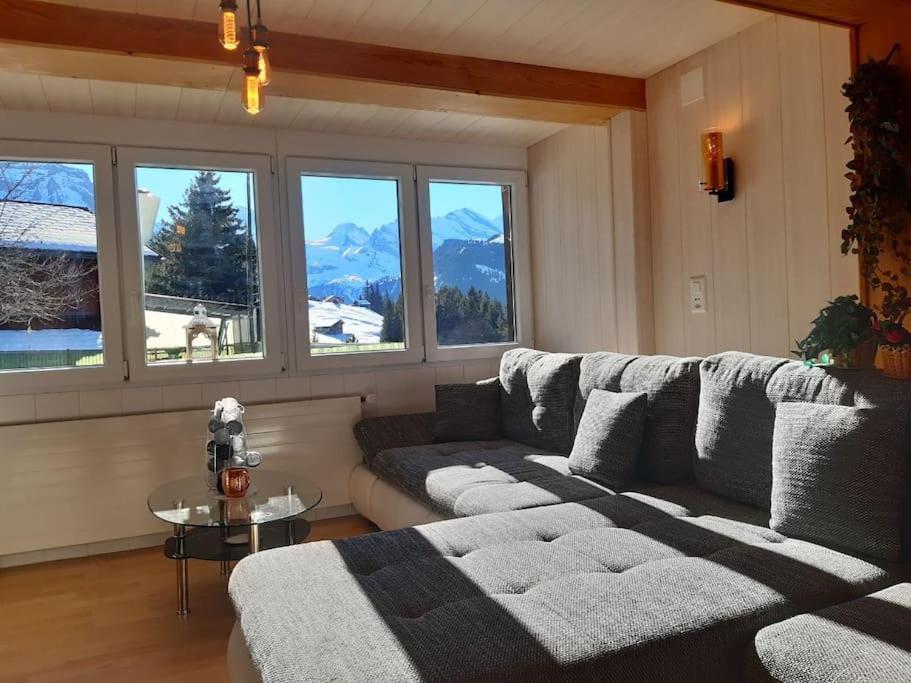 Apartment Chalet Im Sunnigen Usblick Wengen Extérieur photo